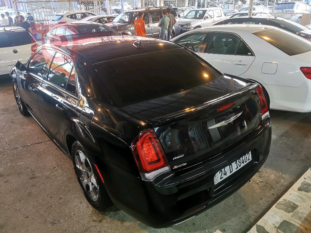 کرایسلەر 300